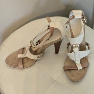 Nine West Cream and Tan Heels